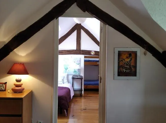 Les Granges De La Hulotte, La Hulotte Nyaraló Lies